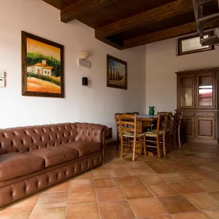 Azienda Agricola Sinisi Farm stay *