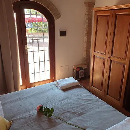Azienda Agricola Sinisi Farm stay *